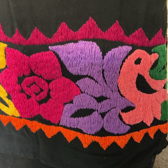 Handmade Mexican Embroidered Black Blouse Tunic Top Birds Flowers Artisan - Picture 8 of 8